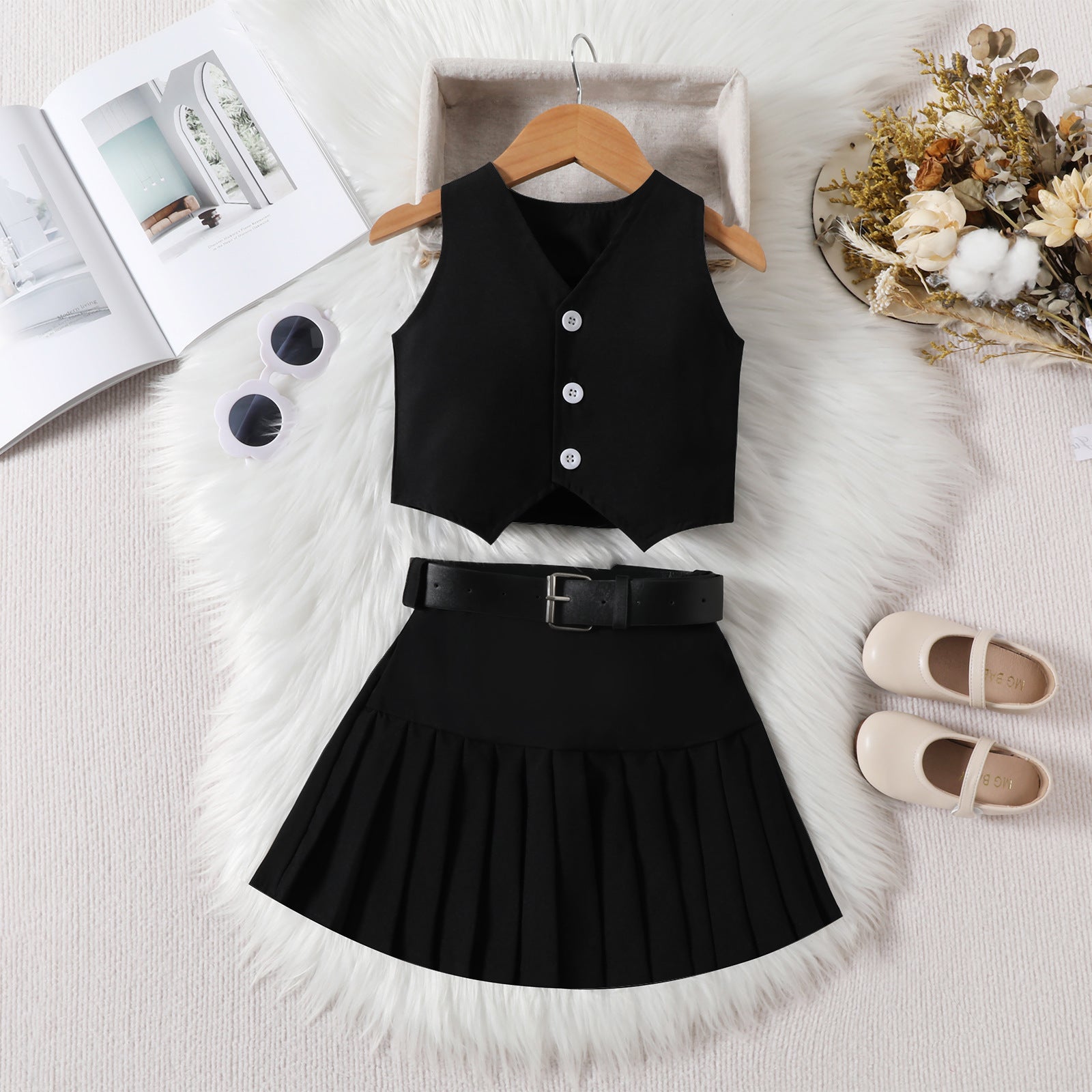 Girls' Fashionable V-neck Solid Color Single-breasted Vest Top Pleated Skirt Belt Three-piece Set