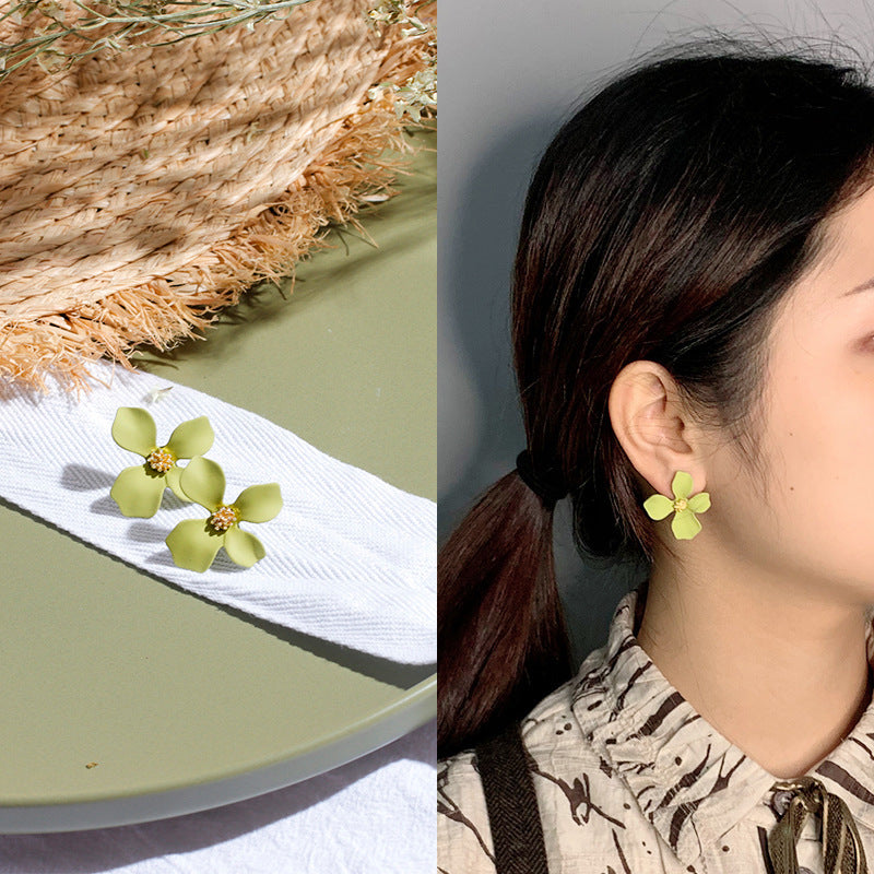 Fashion New Avocado Flower Earrings