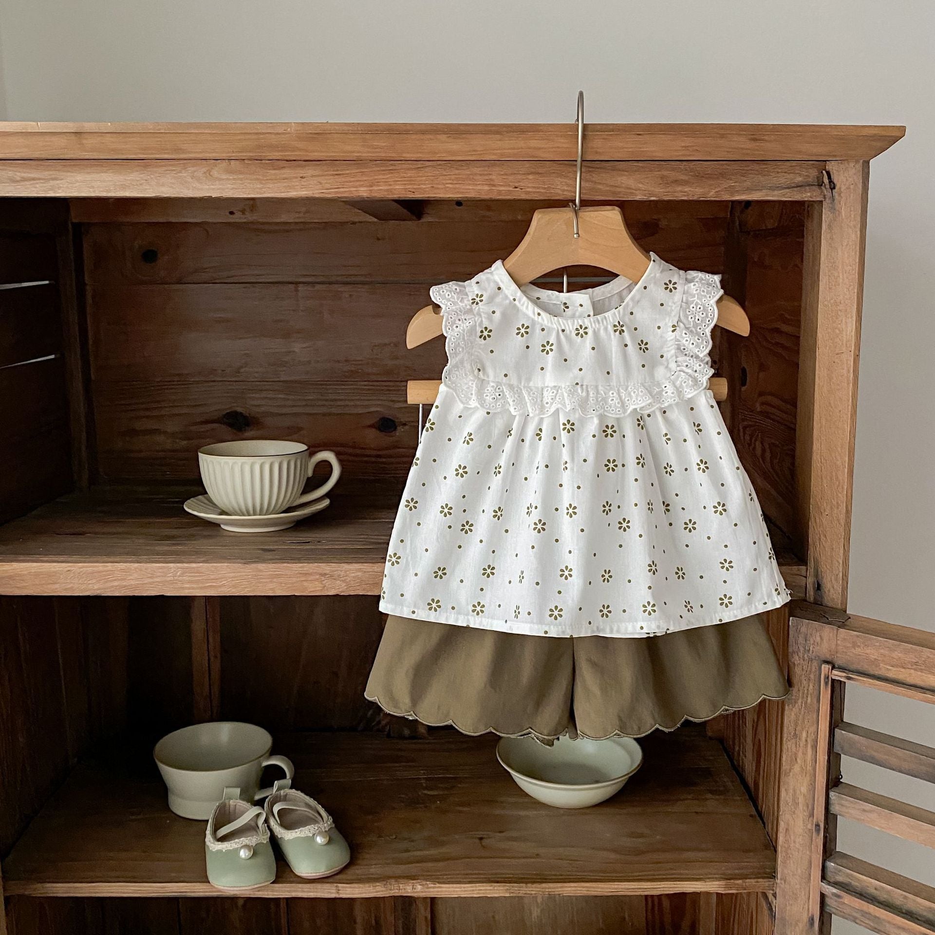 Super Cute Baby Girl Sleeveless Top Two-piece Pants