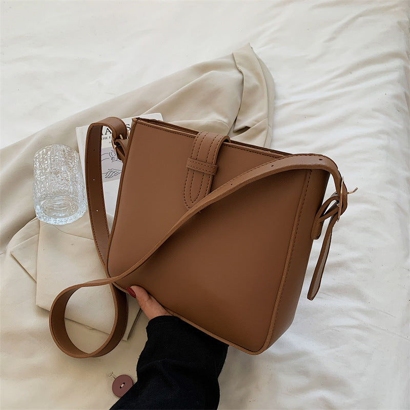 Fashion Large Capacity Shoulder Messenger Commuter Bucket Bag