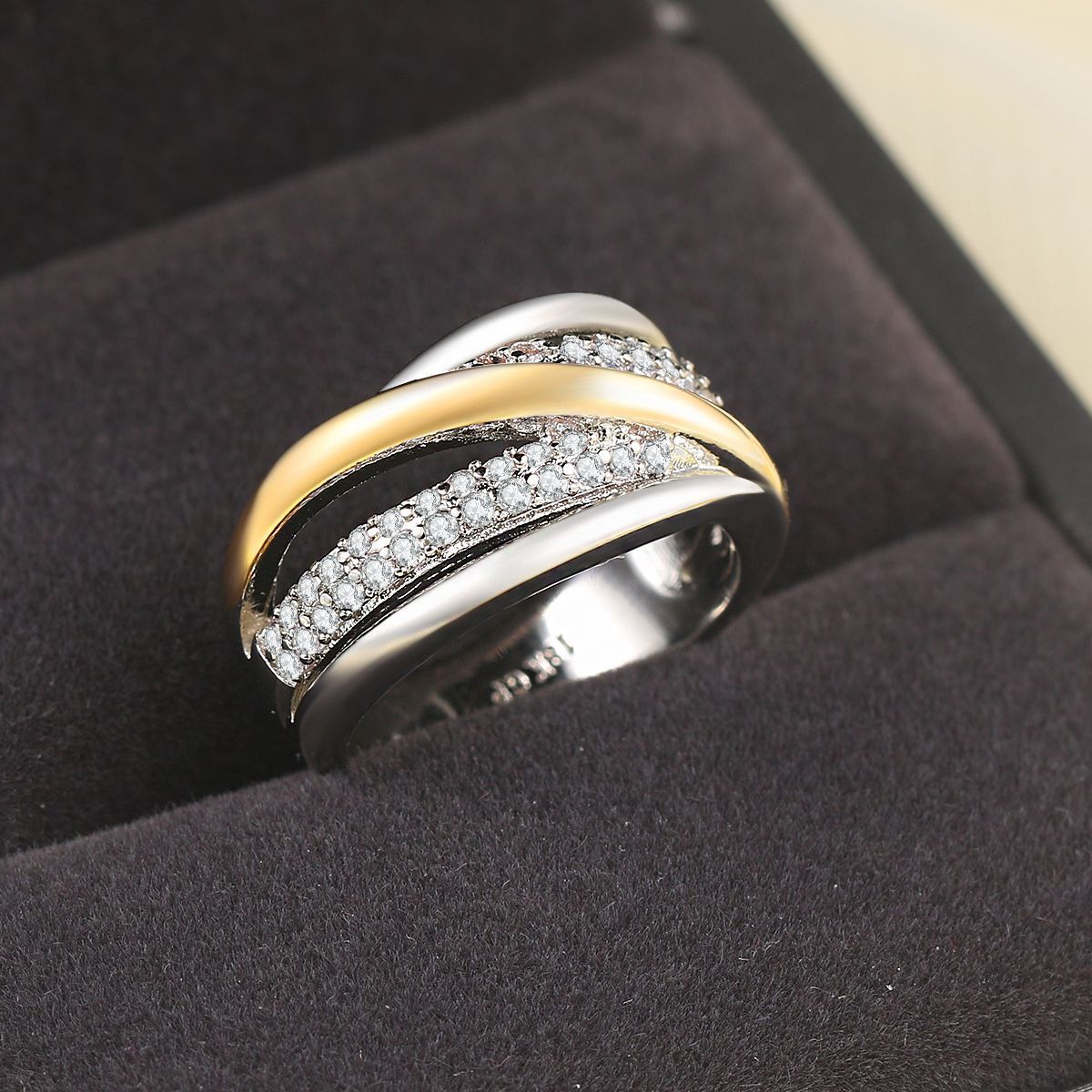 Women's Ring Color Separation Electroplating Inlaid Zircon Accessories