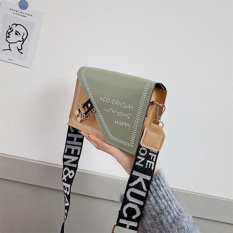 Wide shoulder strap letter shoulder bag