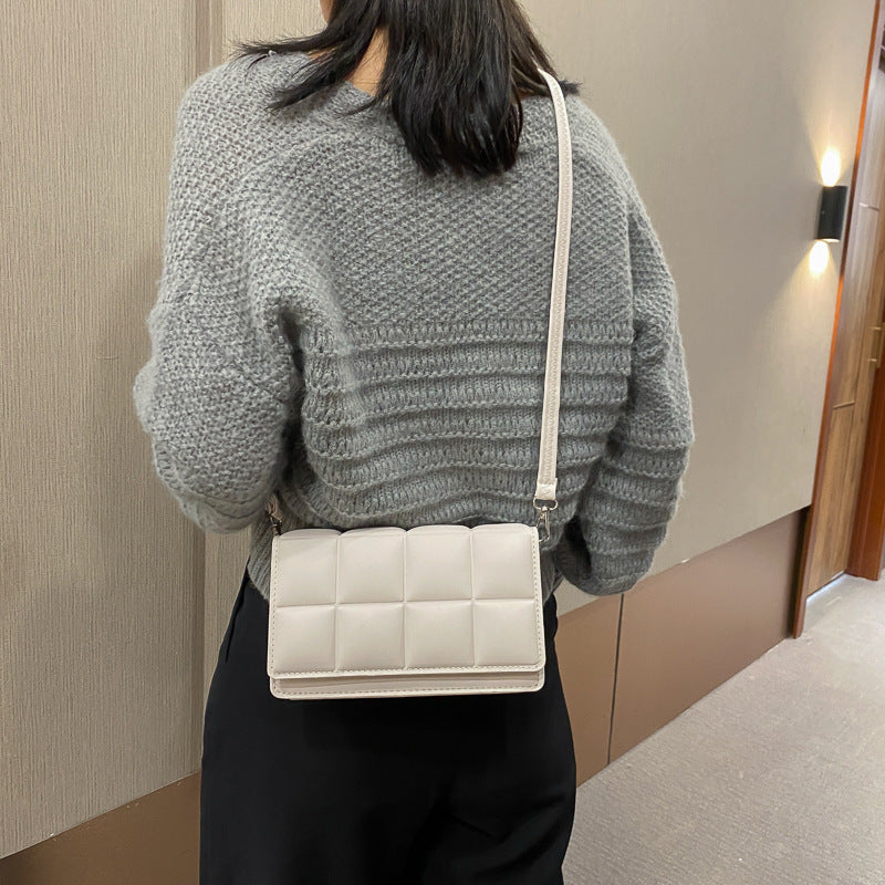 Embroidered Thread Texture Single Shoulder Messenger Small Square Bag