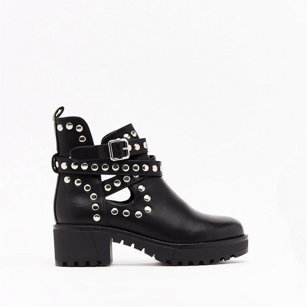 New Mid Tube Comfortable Black Fashion Rivet Boots For Autumn And Winter