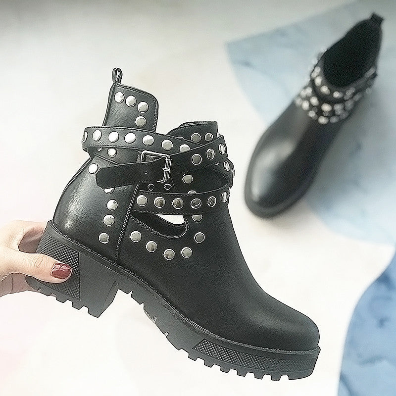 New Mid Tube Comfortable Black Fashion Rivet Boots For Autumn And Winter