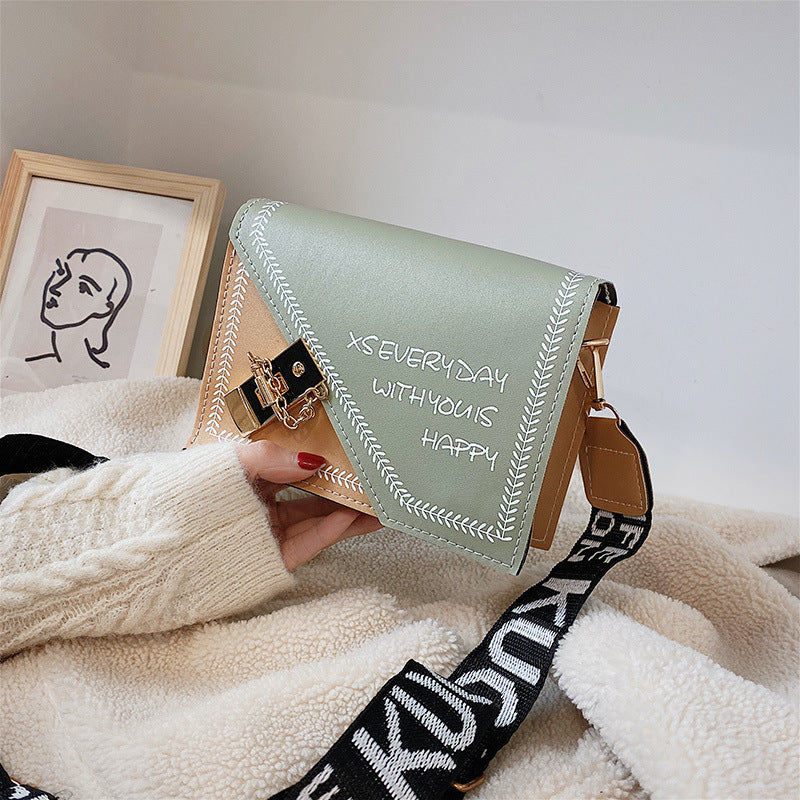 Wide shoulder strap letter shoulder bag