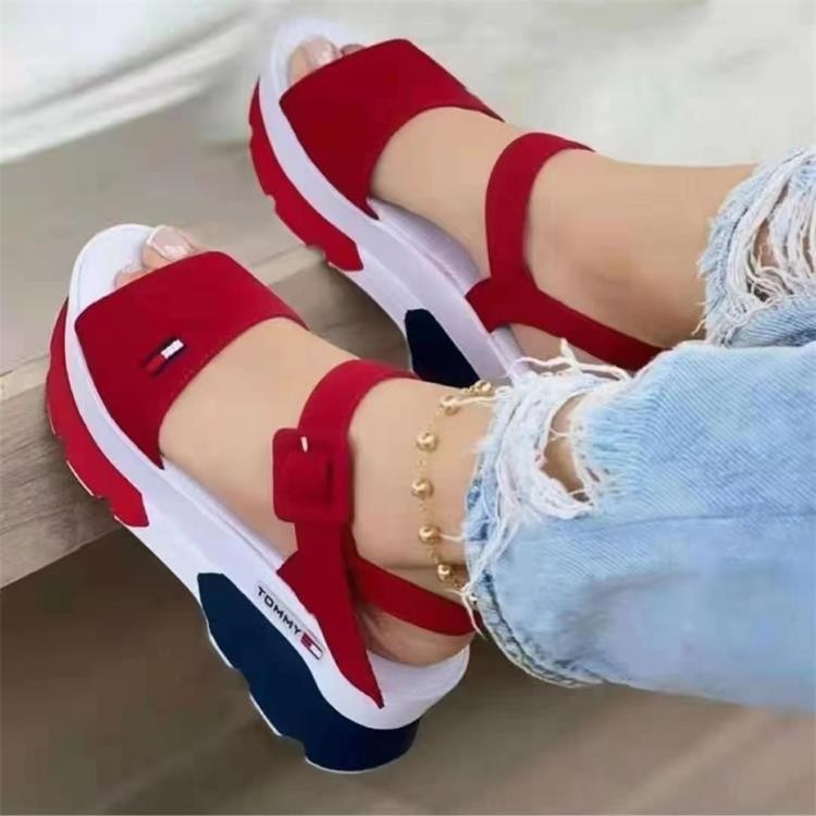 Women's Outer Wear Thick Bottom One Word Button Fish Mouth Beach Sandals