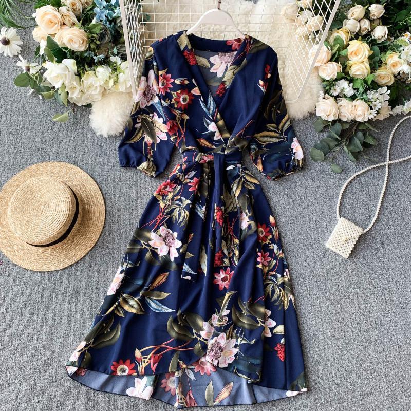 V-neck puff sleeve waist dress