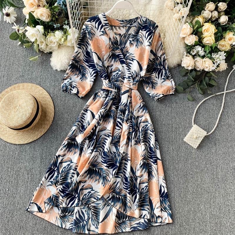 V-neck puff sleeve waist dress