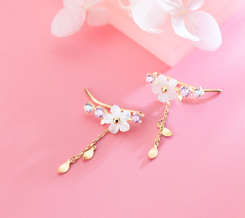 Shell flower earrings short earrings