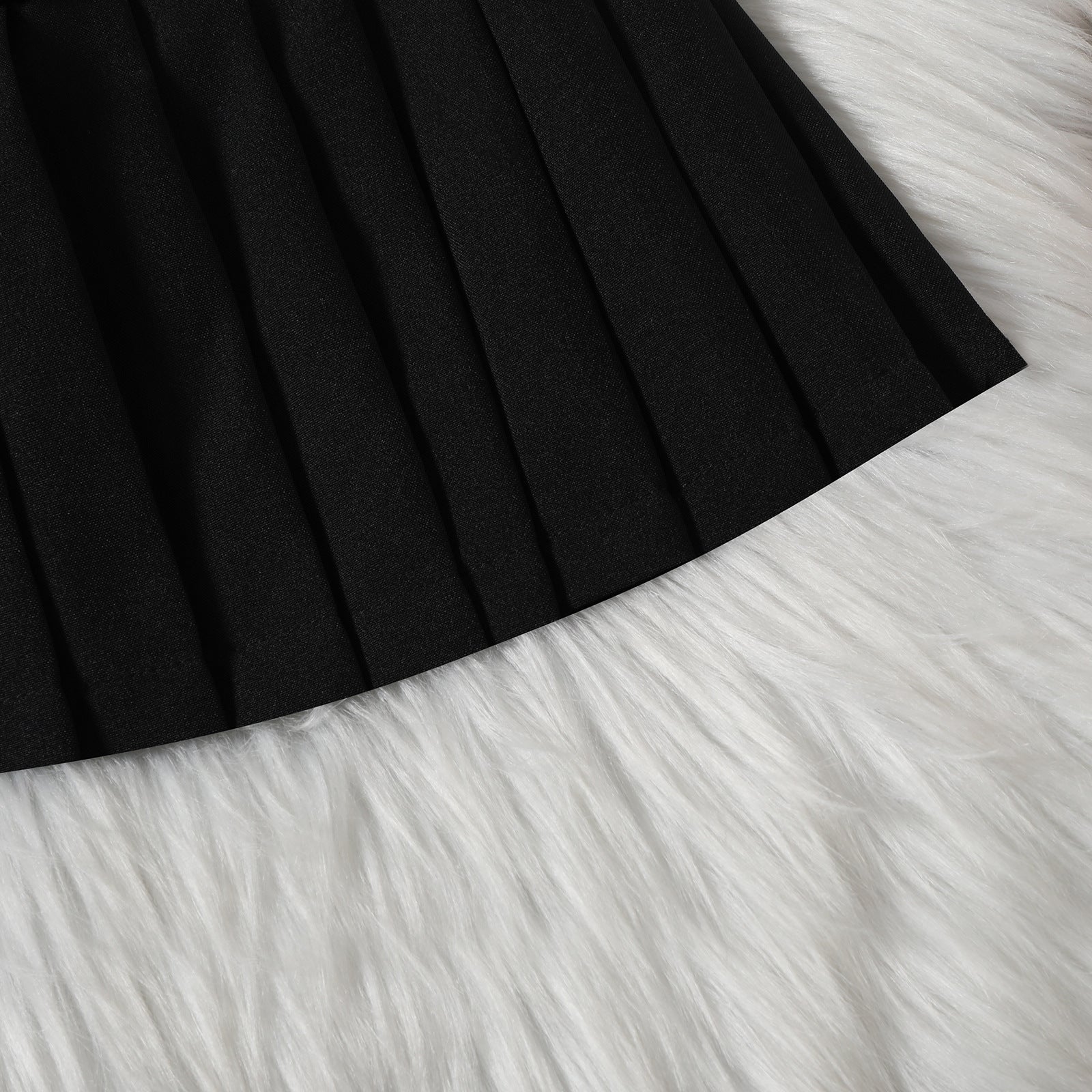 Girls' Fashionable V-neck Solid Color Single-breasted Vest Top Pleated Skirt Belt Three-piece Set