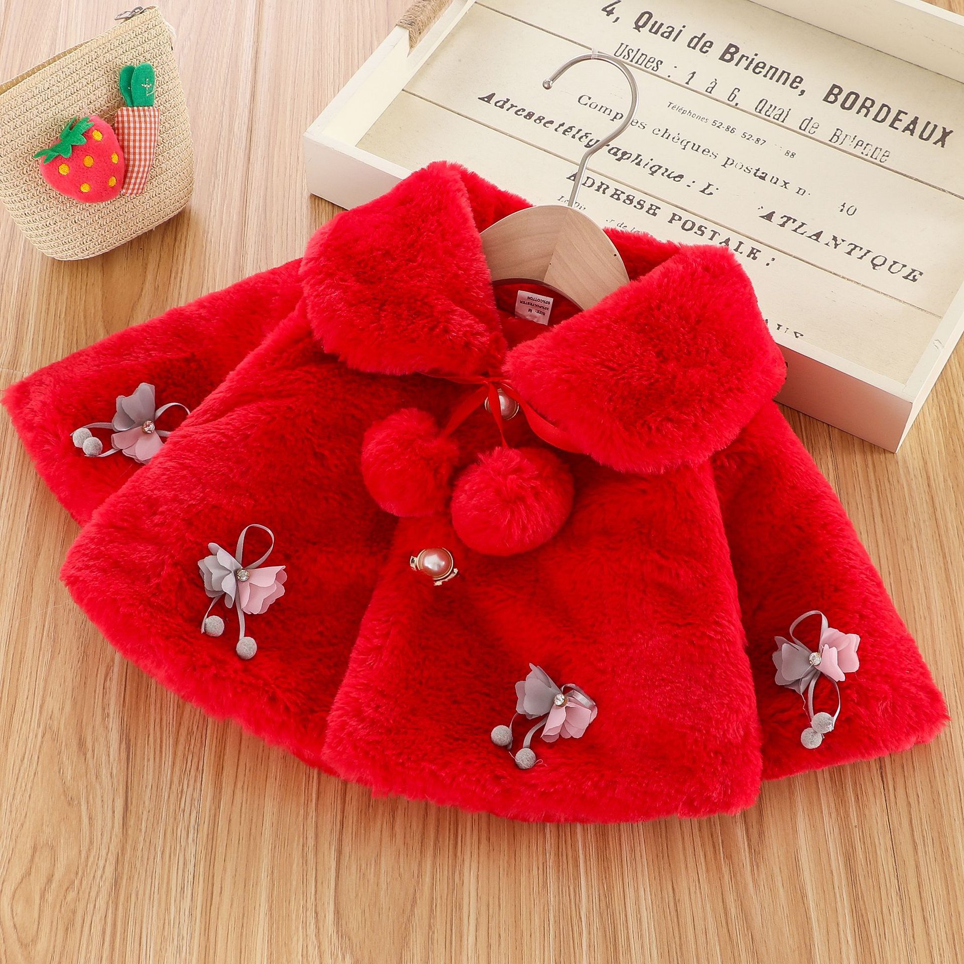 Children's Clothing Warm Sweet And Cute Short Cloak