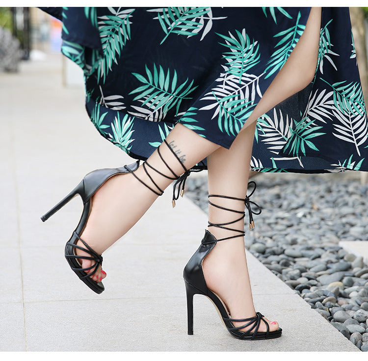 Fashion Sandals With Ankle Straps