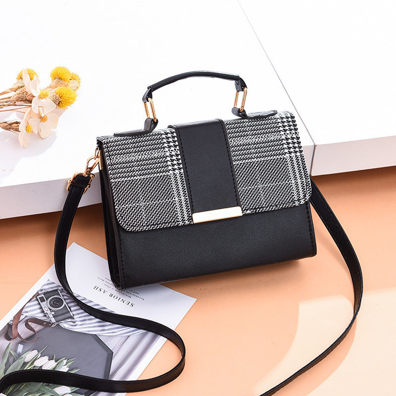 Fashion simple one shoulder small square bag