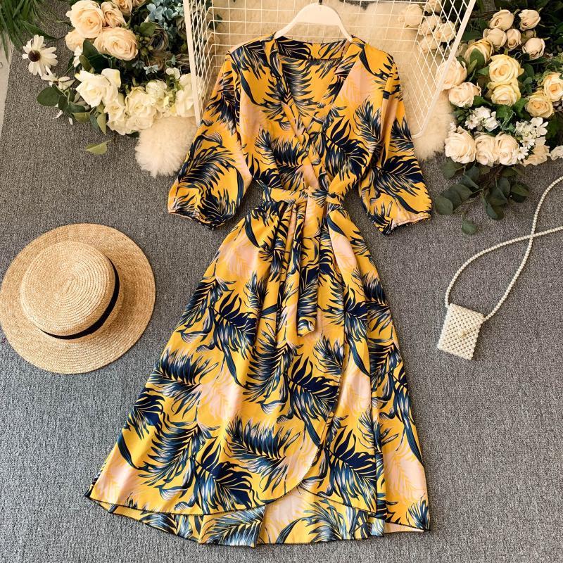 V-neck puff sleeve waist dress