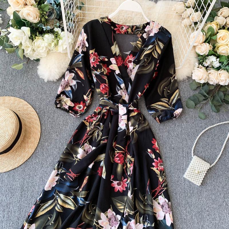 V-neck puff sleeve waist dress