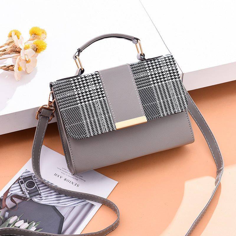 Fashion simple one shoulder small square bag