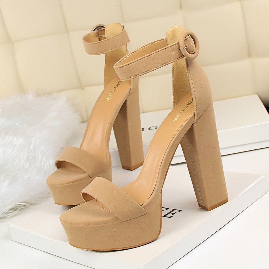 Belt buckle sandals