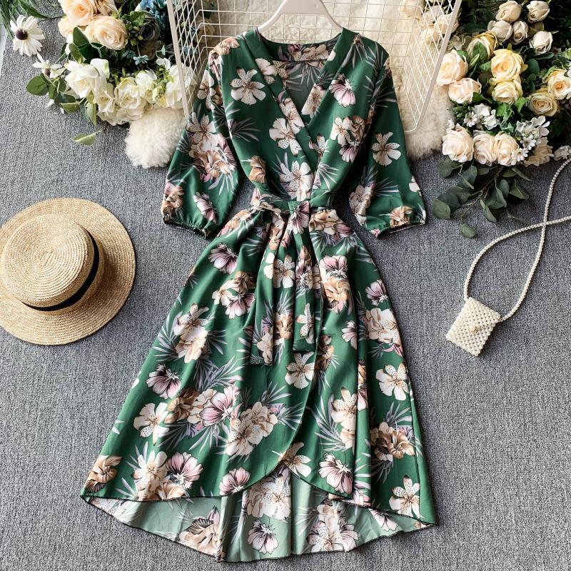 V-neck puff sleeve waist dress