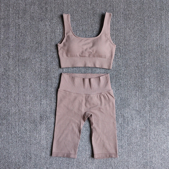 Seamless Women Yoga Set Sports Bra Shorts