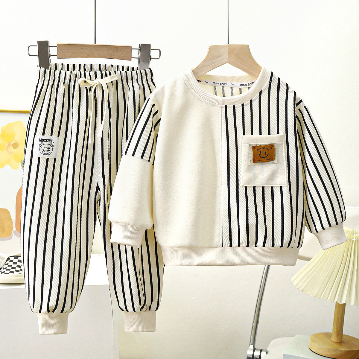 Round Neck Long-sleeved Sweater For Boys And Girls